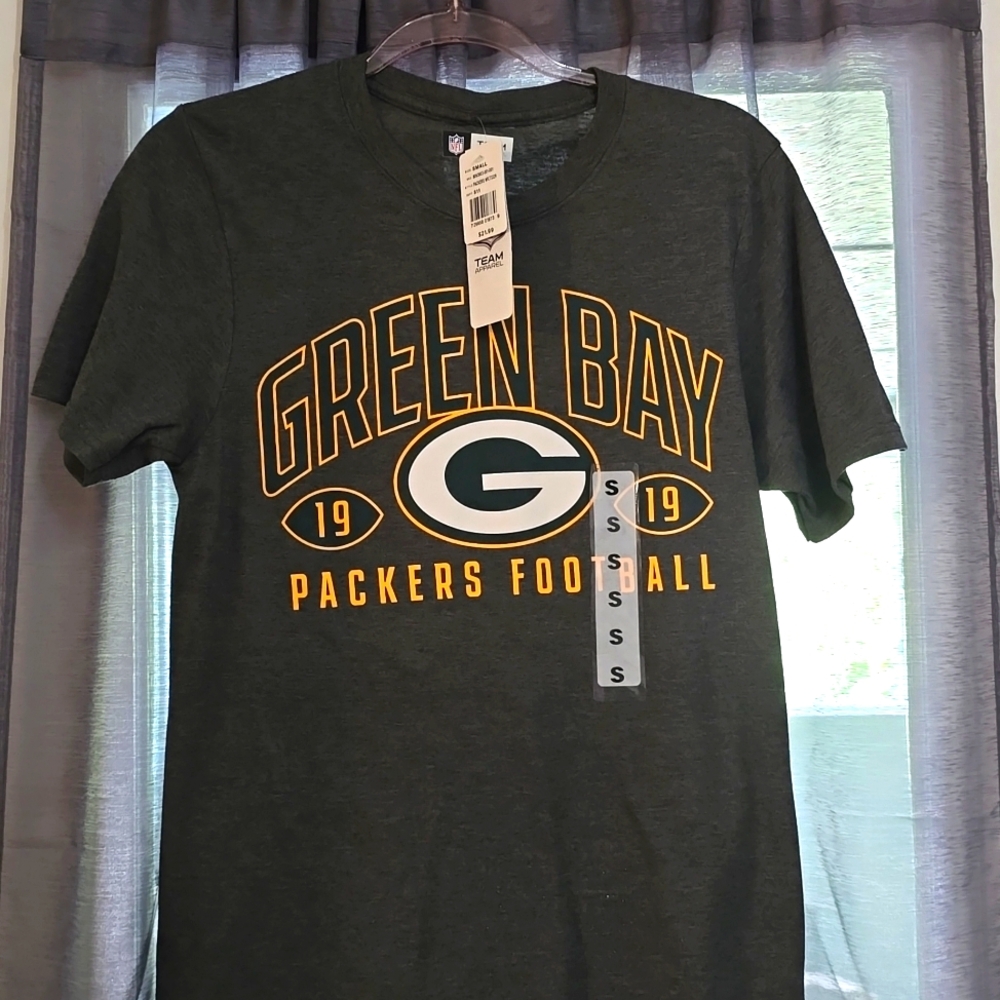 BNWT Greenbay Packer shirt